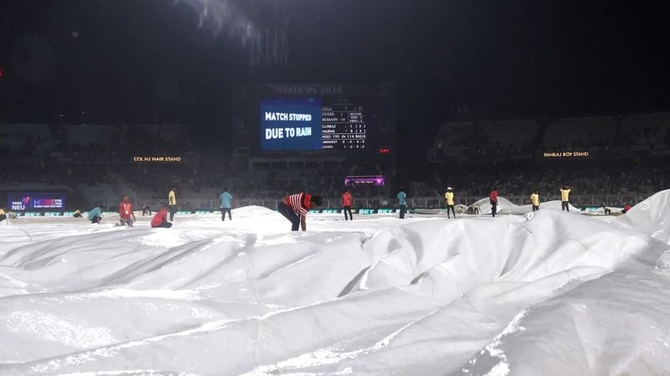 Rain interrupts IPL clash between KKR and Punjab Kings; points shared Rain interrupts IPL clash between KKR and Punjab Kings; points shared