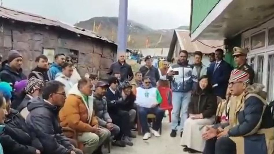 Sikkim Governor interacts with soldiers, locals during Nathula visit Sikkim Governor interacts with soldiers, locals during Nathula visit