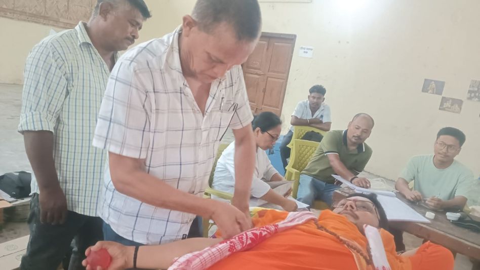 "Soldiers other form of God": Assam Hindu body at blood donation camp "Soldiers other form of God": Assam Hindu body at blood donation camp