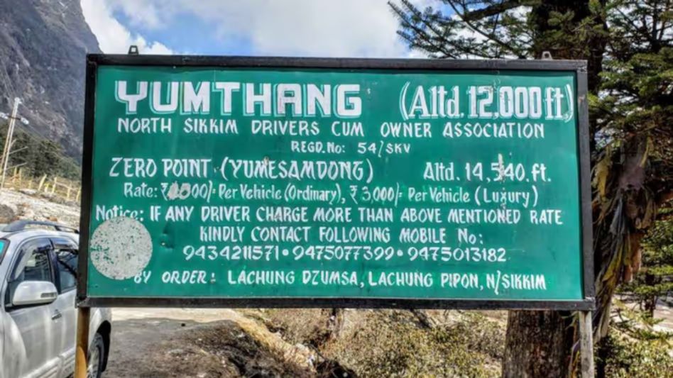 Mudslide blocks Lachung–Yumthang road; multiple routes in North Sikkim affected Mudslide blocks Lachung–Yumthang road; multiple routes in North Sikkim affected