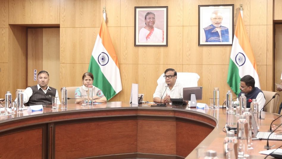 Himanta Biswa Sarma holds statewide review meet, urges timely delivery of welfare initiatives Himanta Biswa Sarma holds statewide review meet, urges timely delivery of welfare initiatives