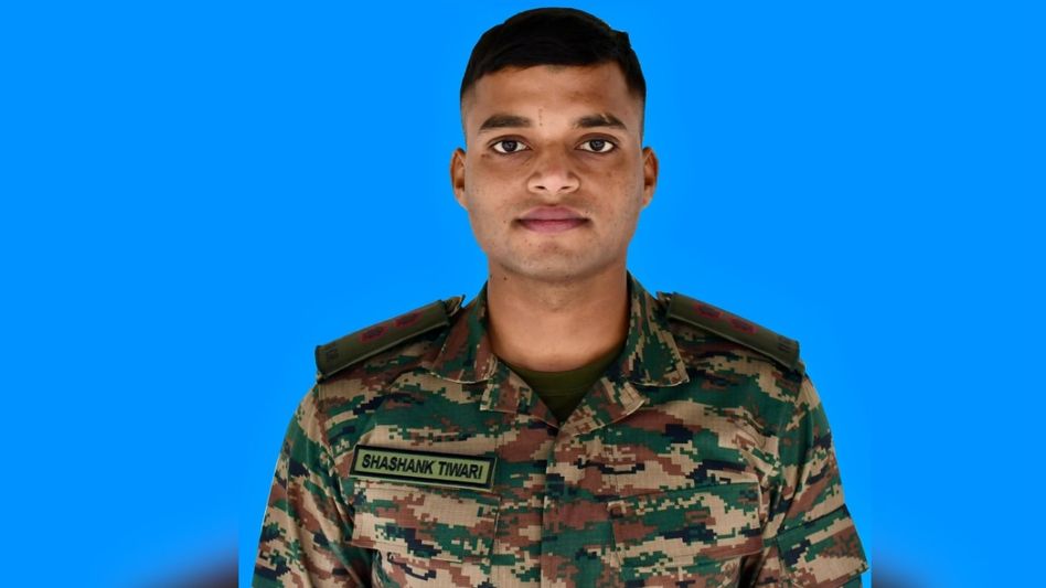 Last rites of Lt. Shashank Tiwari who died in Sikkim to be held in Ayodhya Last rites of Lt. Shashank Tiwari who died in Sikkim to be held in Ayodhya
