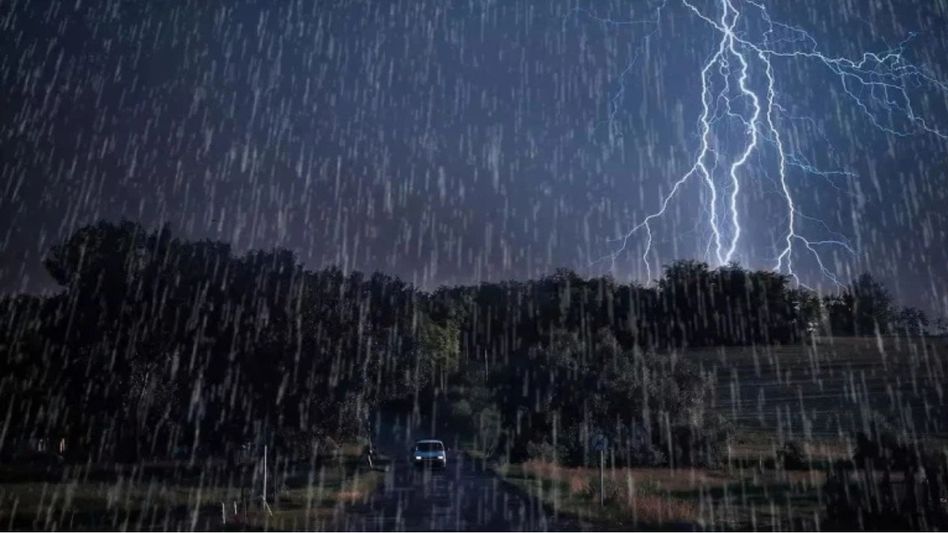 Southwest monsoon hits Tripura 10 days early, brings widespread rain and thunderstorm alert Southwest monsoon hits Tripura 10 days early, brings widespread rain and thunderstorm alert