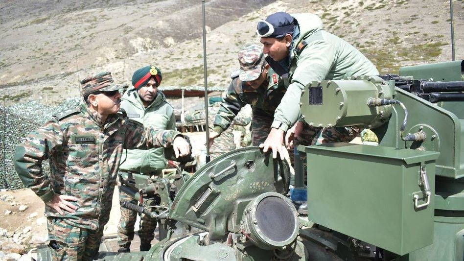 Army Chief visits frontline troops in North Sikkim to boost operational readiness Army Chief visits frontline troops in North Sikkim to boost operational readiness