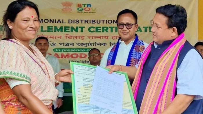Assam: Over 1,200 landless families receive land titles in Parbatjhora