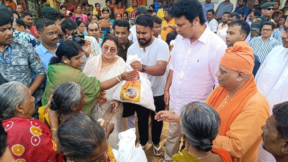 Ex-Tripura CM visits flood-hit Agartala, announces aid package Ex-Tripura CM visits flood-hit Agartala, announces aid package