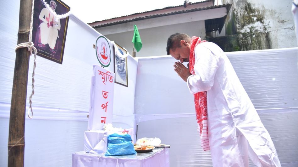 Assam minister Ashok Singhal pays homage on 37th Shaheed Divas, vows continued support for tea tribe welfare Assam minister Ashok Singhal pays homage on 37th Shaheed Divas, vows continued support for tea tribe welfare