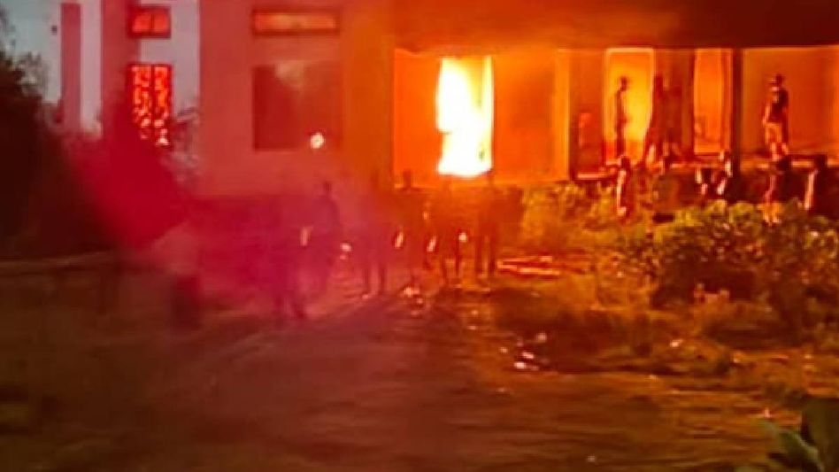 Manipur violence: SDC office in Yairipok Tulihal torched by unidentified miscreants, no casualties reported Manipur violence: SDC office in Yairipok Tulihal torched by unidentified miscreants, no casualties reported