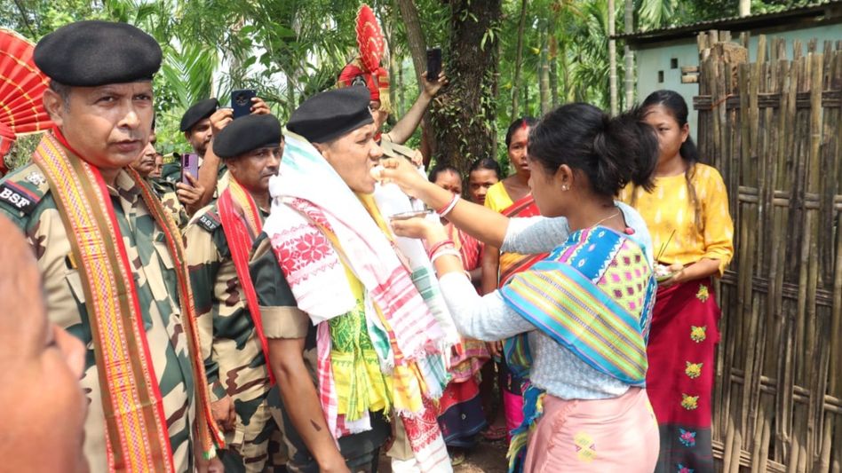 Assam: BSF Jawan injured during ‘Operation Sindoor’ returns home, gets a heroic welcome Assam: BSF Jawan injured during ‘Operation Sindoor’ returns home, gets a heroic welcome