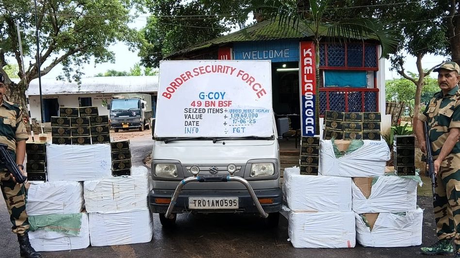 BSF seizes Rs 1 crore narcotics in Tripura, nabs Bangladeshi infiltrator BSF seizes Rs 1 crore narcotics in Tripura, nabs Bangladeshi infiltrator