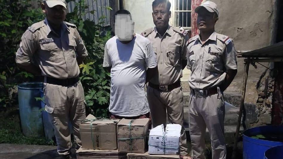 Manipur: IMFL seized from vehicle in Jiribam, driver handed over to excise department Manipur: IMFL seized from vehicle in Jiribam, driver handed over to excise department