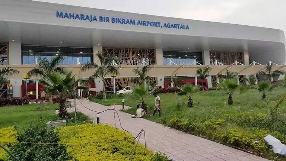 Tripura airport panel recommends 10-km bird-free zone for safer flights Tripura airport panel recommends 10-km bird-free zone for safer flights