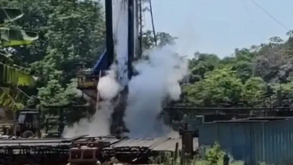 14 days on, gas leakage persists from ONGC well in Assam 14 days on, gas leakage persists from ONGC well in Assam