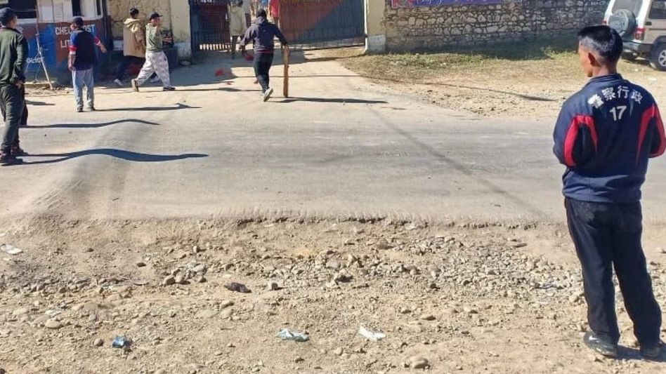 Tangkhul Nagas issue ultimatum to Kukis, threaten NH-202 blockade over civilian attack Tangkhul Nagas issue ultimatum to Kukis, threaten NH-202 blockade over civilian attack