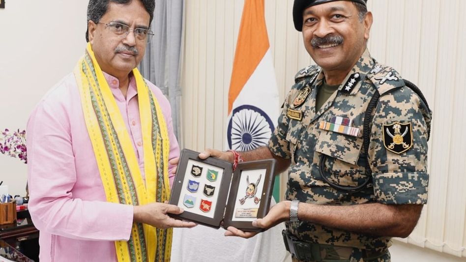 ADG BSF Eastern Command reviews border security in Tripura, meets top official ADG BSF Eastern Command reviews border security in Tripura, meets top official