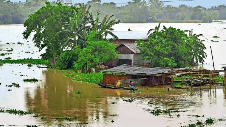 Assam: Morongi cut off, over 20 villages inundated as Dhansiri breaches banks Assam: Morongi cut off, over 20 villages inundated as Dhansiri breaches banks