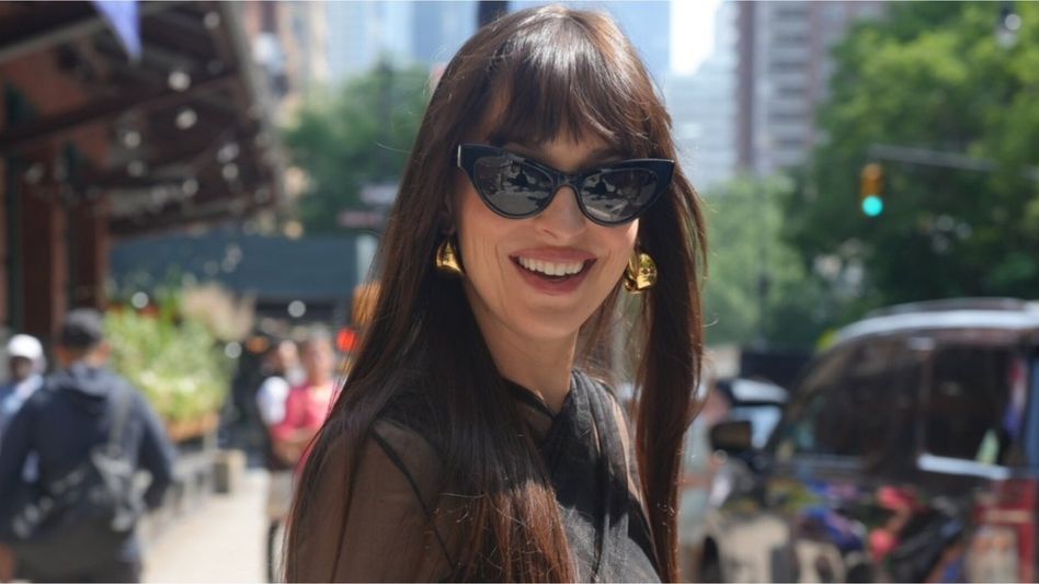 Dakota Johnson to direct first feature film starring Vanessa Burghardt Dakota Johnson to direct first feature film starring Vanessa Burghardt