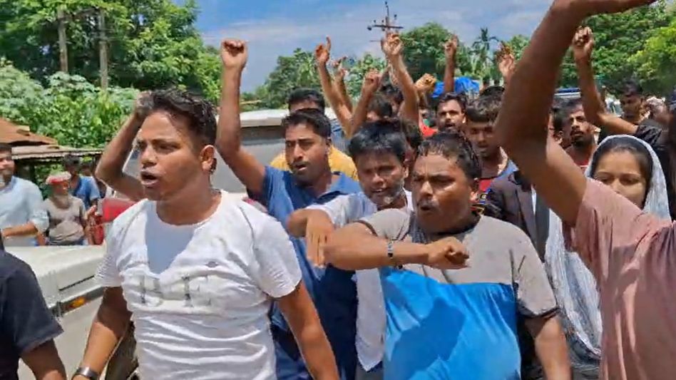 Dhubri eviction drive turns violent; Akhil Gogoi detained, over 1,000 families affected Dhubri eviction drive turns violent; Akhil Gogoi detained, over 1,000 families affected