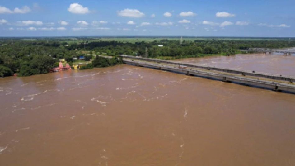 Rising Dhansiri river triggers widespread flood devastation in Assam's Golaghat, rescue operations underway Rising Dhansiri river triggers widespread flood devastation in Assam's Golaghat, rescue operations underway