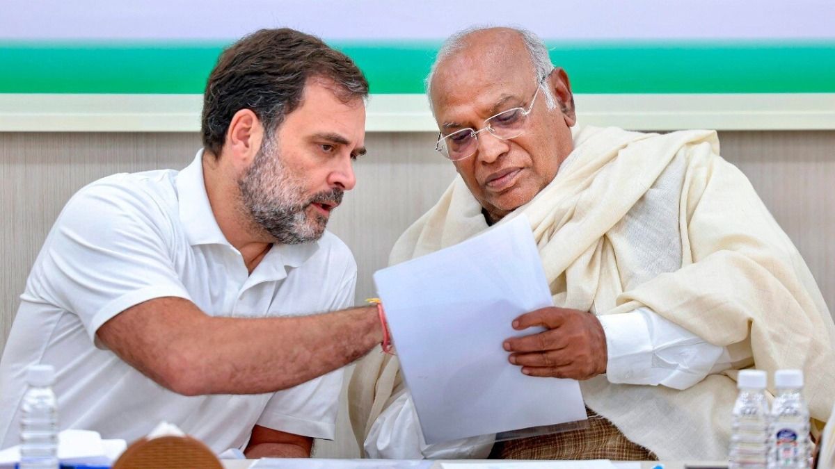 Rahul Gandhi and Mallikarjun Kharge (File image)