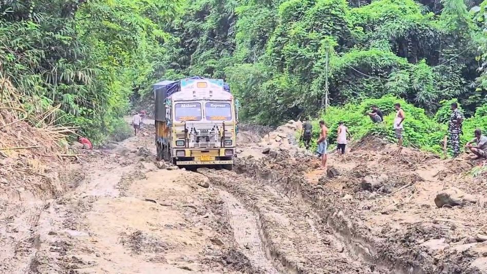 Truckers’ body sues Mizoram govt over poor highway conditions Truckers’ body sues Mizoram govt over poor highway conditions