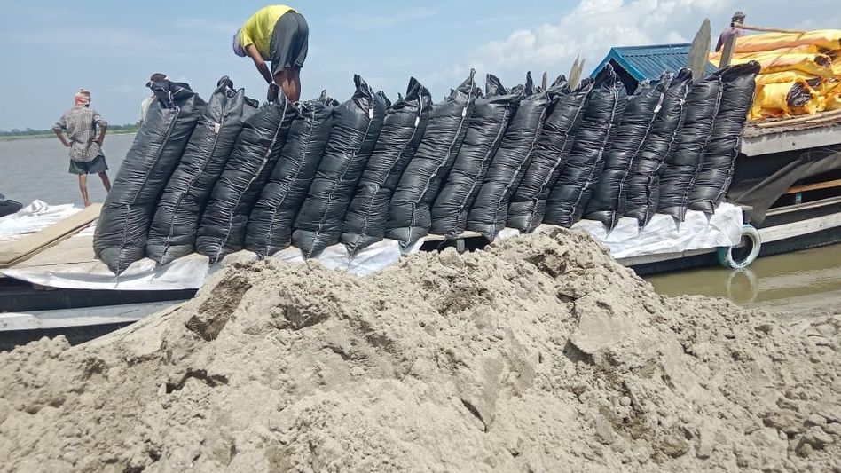 Assam: Geo bags deployed at Kongkur to combat erosion as flood situation remains critical in state Assam: Geo bags deployed at Kongkur to combat erosion as flood situation remains critical in state