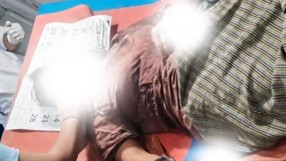 Arunachal man hacks wife with machete, dumps her in jungle; Victim critical, accused absconding Arunachal man hacks wife with machete, dumps her in jungle; Victim critical, accused absconding