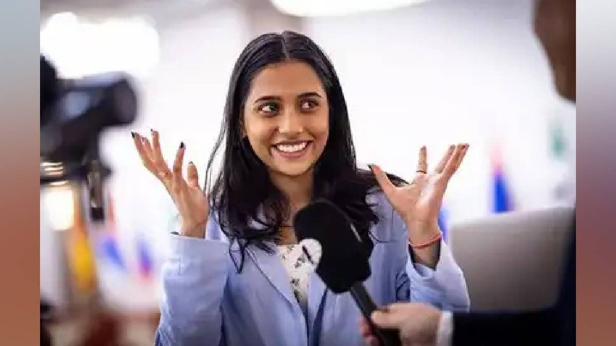 India's Divya Deshmukh stuns China's Tan Zhongyi at FIDE Women's World Cup, enters finals India's Divya Deshmukh stuns China's Tan Zhongyi at FIDE Women's World Cup, enters finals