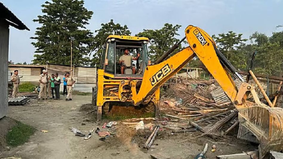 Assam: Forest department issues eviction notice to encroachers in Sribhumi’s Cheragi Reserve Forest Assam: Forest department issues eviction notice to encroachers in Sribhumi’s Cheragi Reserve Forest