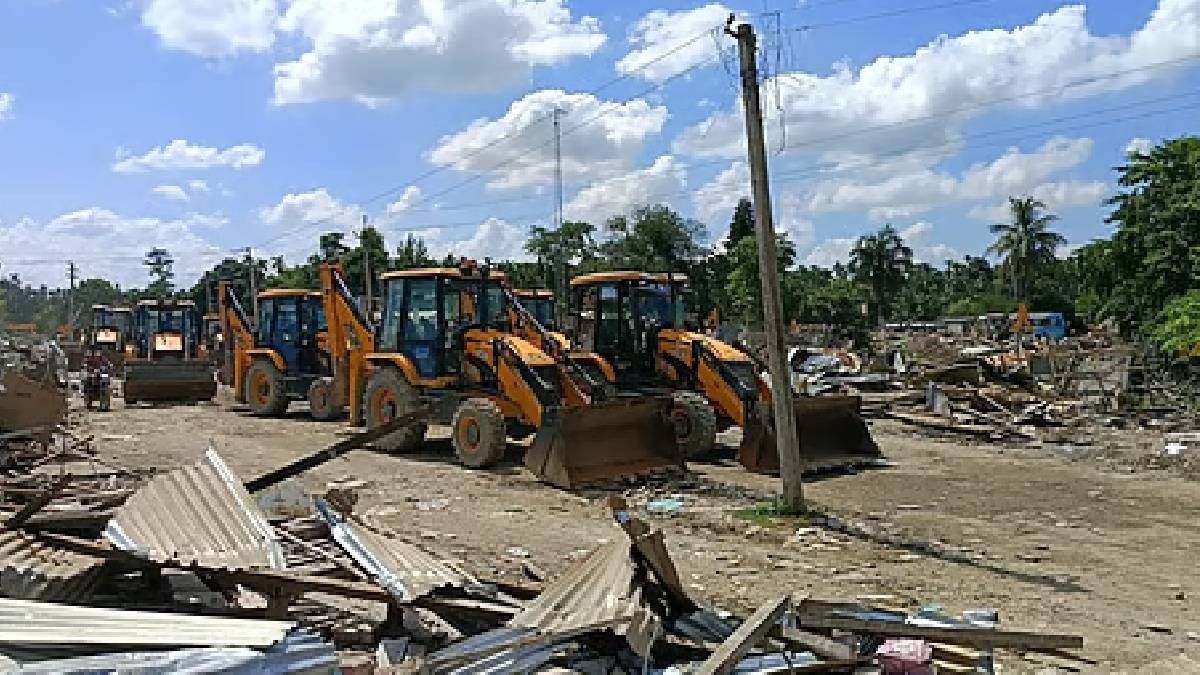 Massive eviction drive in Assam’s Uriamghat displaces 1,500 Muslim families amid protests