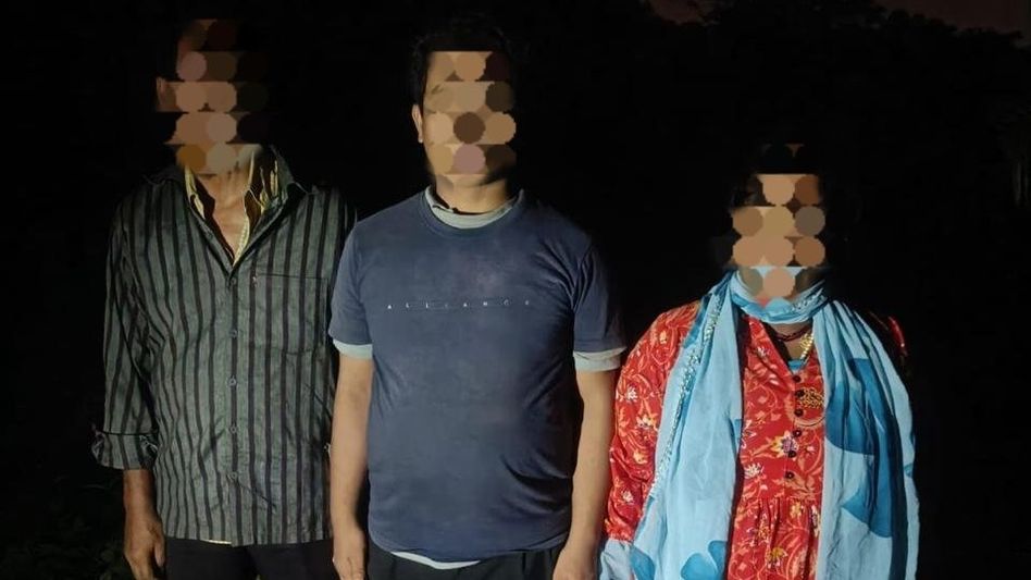 Assam cops push back three Bangladeshis trying to enter India Assam cops push back three Bangladeshis trying to enter India