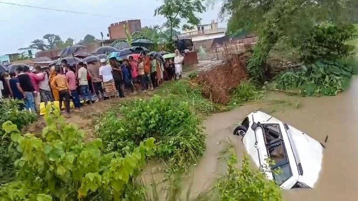 11 dead, 4 critically injured as SUV plunges into Saryu canal in Uttar Pradesh's Gonda 11 dead, 4 critically injured as SUV plunges into Saryu canal in Uttar Pradesh's Gonda