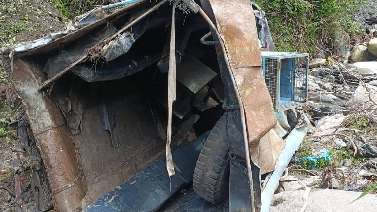 Meghalaya CRPF jawan among two killed as truck plunges into gorge in J&K's Udhampur Meghalaya CRPF jawan among two killed as truck plunges into gorge in J&K's Udhampur