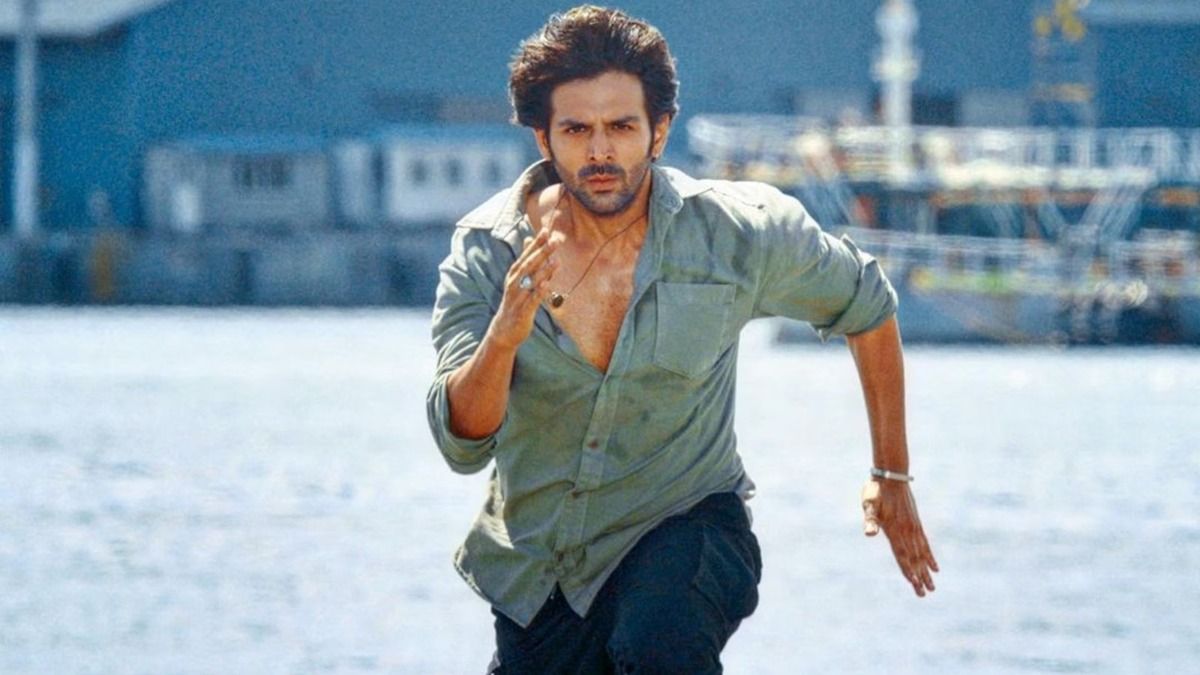 Kartik Aaryan to star as Air Force pilot in 'Captain India' with director Shimit Amin.