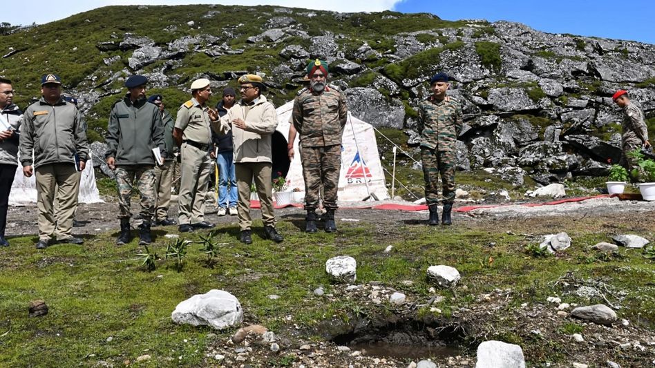 ADG Border Roads (East) reviews strategic road projects under Project Vartak in Arunachal ADG Border Roads (East) reviews strategic road projects under Project Vartak in Arunachal