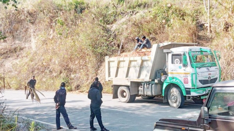 Major landslide blocks Kohima-Wokha NH-2, traffic disrupted Major landslide blocks Kohima-Wokha NH-2, traffic disrupted
