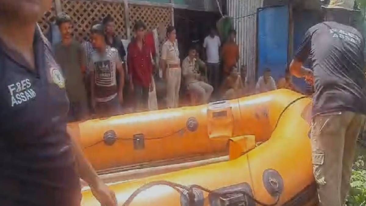 Assam: Man swept away in artificial flood in Jorabat, SDRF launches search operation Assam: Man swept away in artificial flood in Jorabat, SDRF launches search operation