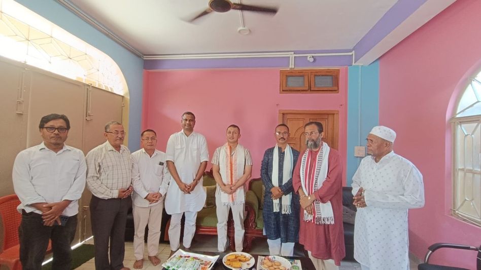 RSS felicitates Vir Chakra awardee Squadron Leader Rizwan Malik in Imphal East RSS felicitates Vir Chakra awardee Squadron Leader Rizwan Malik in Imphal East