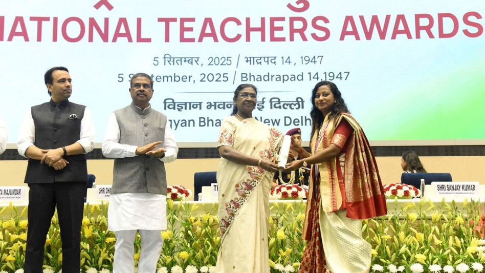 President Murmu confers National Award on Tripura teacher Bidisha Majumder President Murmu confers National Award on Tripura teacher Bidisha Majumder