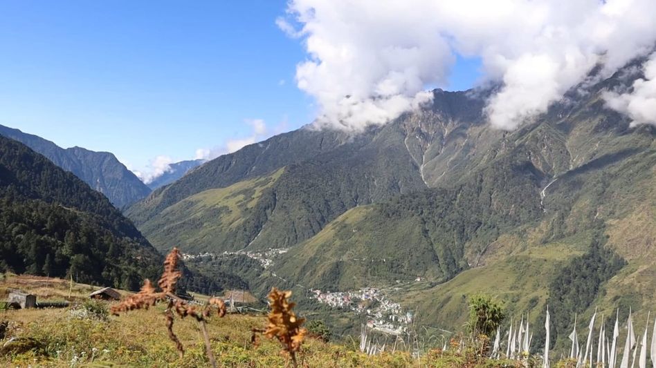 Travel permits to Sikkim's Lachung to resume from September 8, tour operators directed to follow route timings Travel permits to Sikkim's Lachung to resume from September 8, tour operators directed to follow route timings