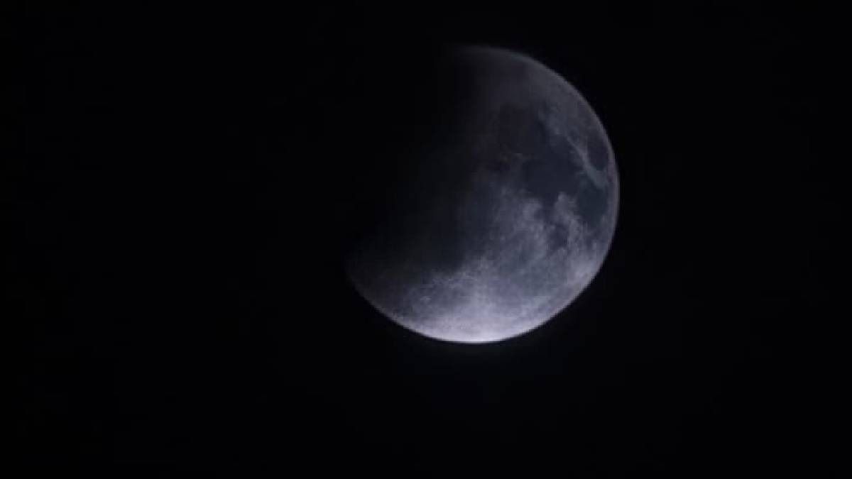 Rare Blood Moon graces night sky as total lunar eclipse unfolds Rare Blood Moon graces night sky as total lunar eclipse unfolds