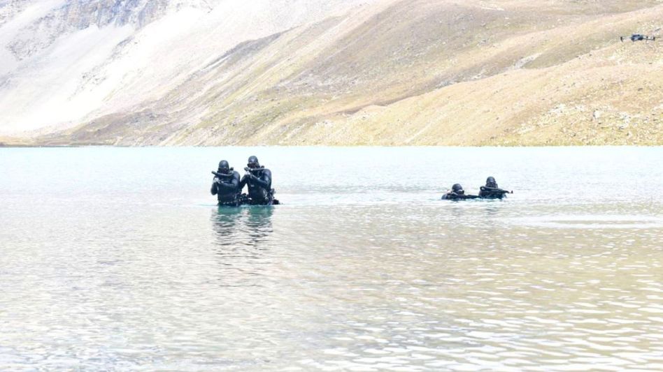 Sikkim sees joint army-navy special forces combat diving exercise Sikkim sees joint army-navy special forces combat diving exercise