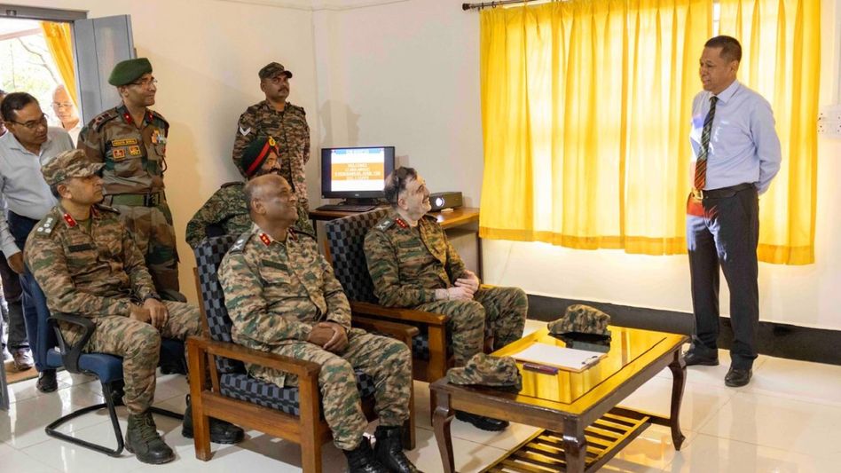 Manipur: Lt Gen Pendharkar assures stronger support for ex-servicemen and war widows Manipur: Lt Gen Pendharkar assures stronger support for ex-servicemen and war widows