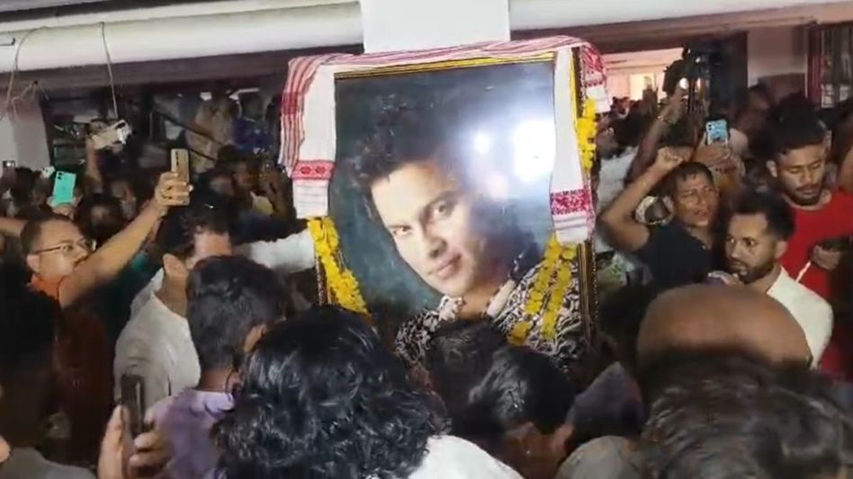 Assam mourns: Thousands gather at Zubeen's residence as state awaits his mortal remains Assam mourns: Thousands gather at Zubeen's residence as state awaits his mortal remains