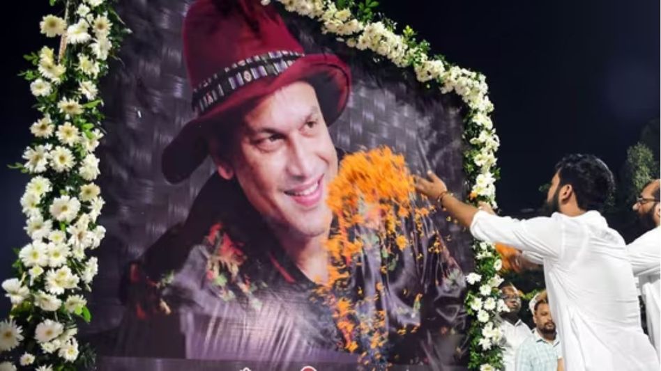 From Kahilipara to Arjun Bhogeswar Baruah Complex: Zubeen Garg’s final journey for public homage From Kahilipara to Arjun Bhogeswar Baruah Complex: Zubeen Garg’s final journey for public homage