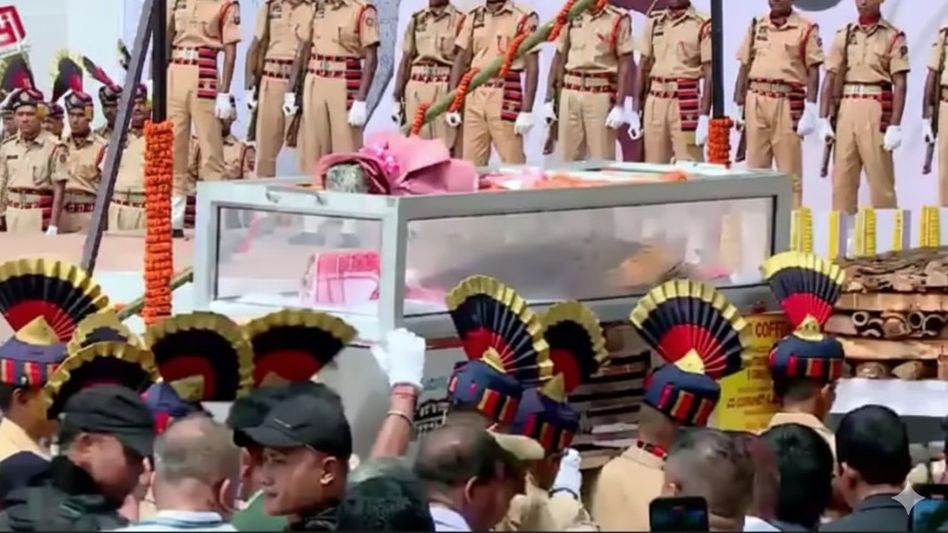 Zubeen Garg’s final journey to cremation site draws massive public tribute Zubeen Garg’s final journey to cremation site draws massive public tribute