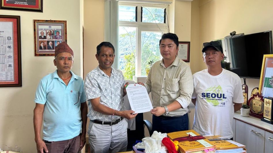 BJP delegation demands re-scrutiny of beneficiaries under Sikkim Garib Awas Yojna BJP delegation demands re-scrutiny of beneficiaries under Sikkim Garib Awas Yojna
