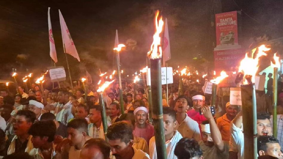 Moran community temporarily halts economic blockade, warns of renewed agitation if ST demand ignored Moran community temporarily halts economic blockade, warns of renewed agitation if ST demand ignored