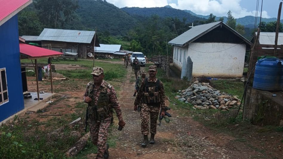 Manipur Police convoy attacked by mob in Chandel Manipur Police convoy attacked by mob in Chandel
