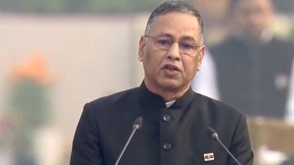 Police Commemoration Day: IB chief Tapan Deka pays tribute to fallen officers Police Commemoration Day: IB chief Tapan Deka pays tribute to fallen officers